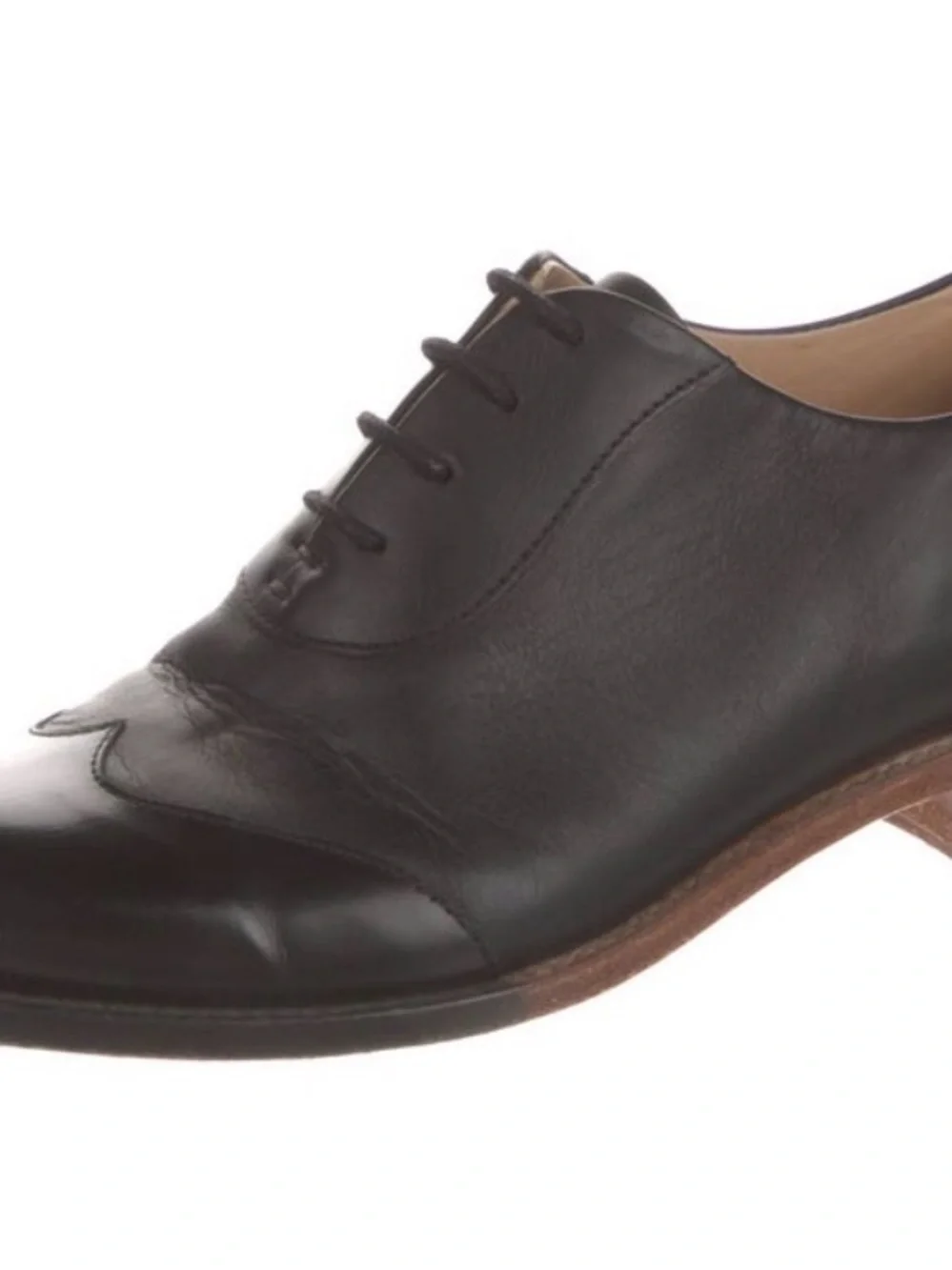 Classic Black Leather Oxford Lace-Up Shoe